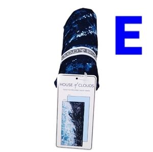 Nwot House of Clouds Ocean Print Towel Last One